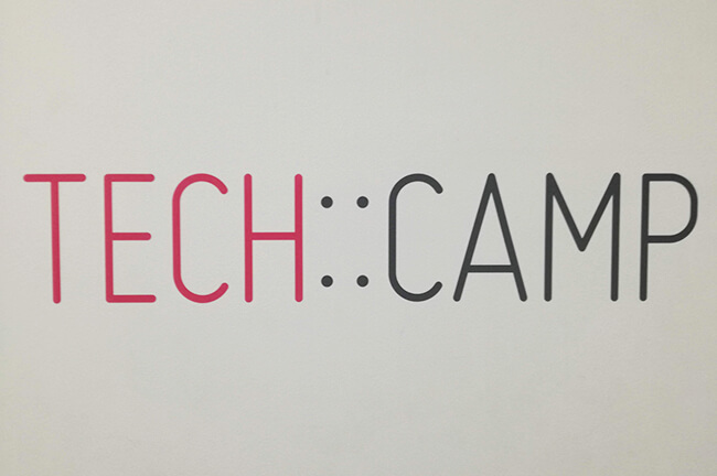 TECH::CAMPロゴ